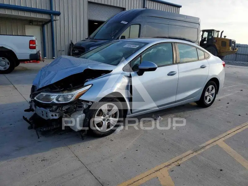 2018 Chevrolet Cruze photo