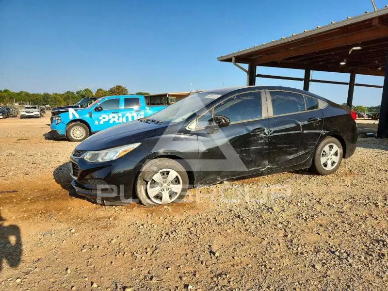 2018 Chevrolet Cruze photo