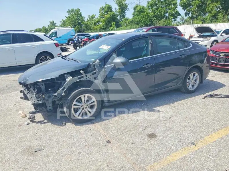 2018 Chevrolet Cruze photo