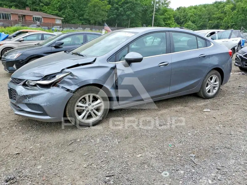 2018 Chevrolet Cruze photo