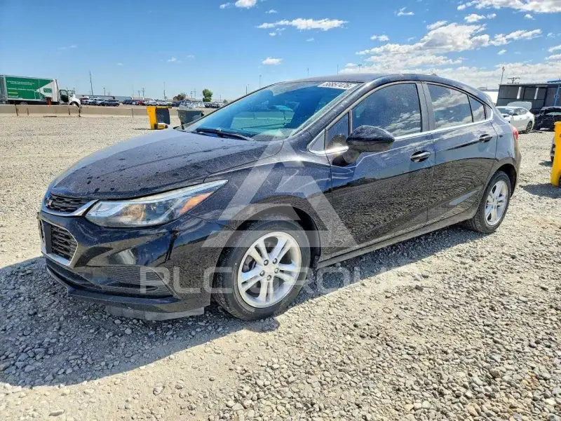 2018 Chevrolet Cruze photo