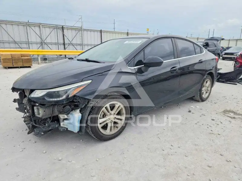 2018 Chevrolet Cruze photo