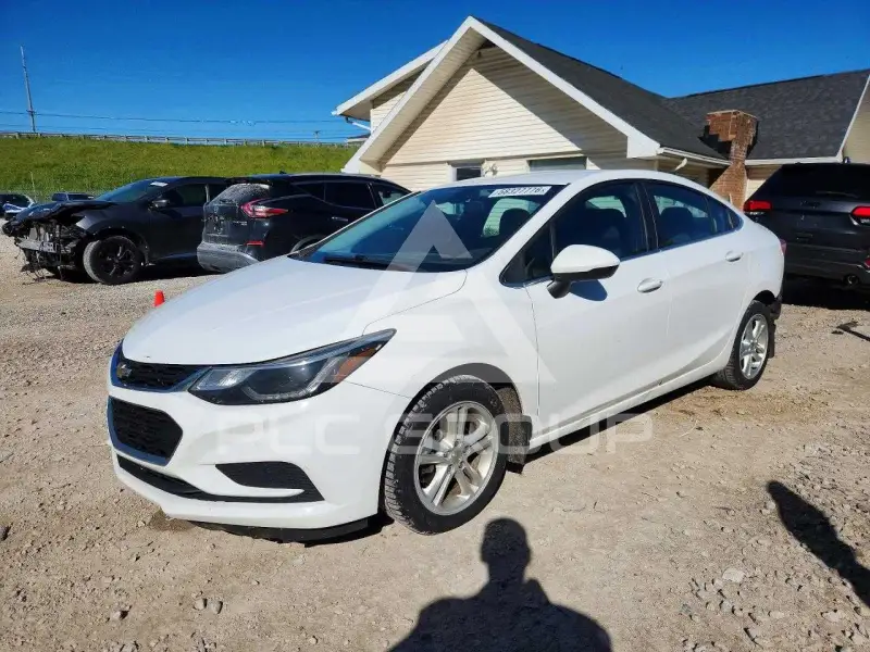 2018 Chevrolet Cruze фото