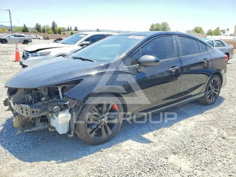 2018 Chevrolet Cruze photo