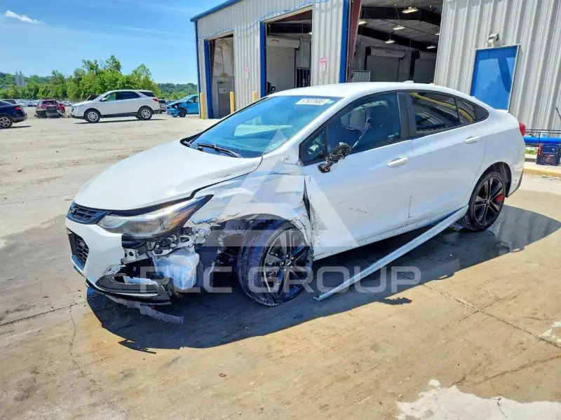 2018 Chevrolet Cruze photo