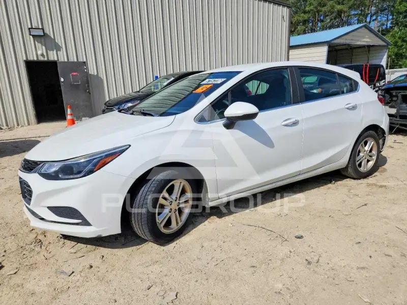 2018 Chevrolet Cruze photo
