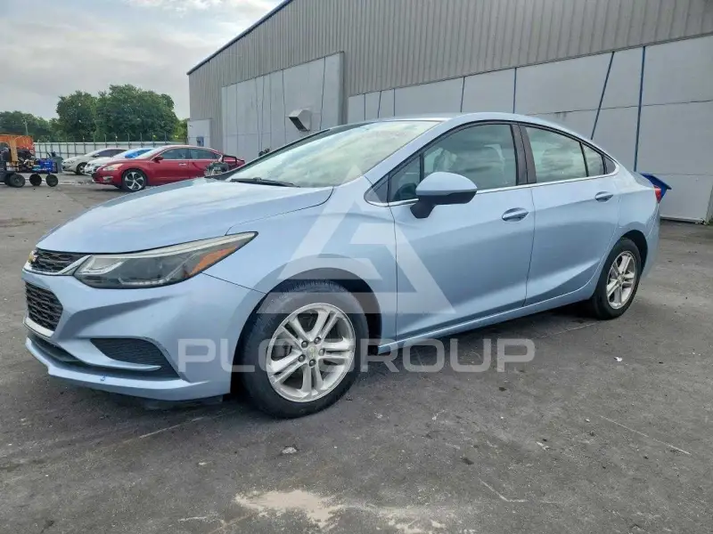 2018 Chevrolet Cruze photo