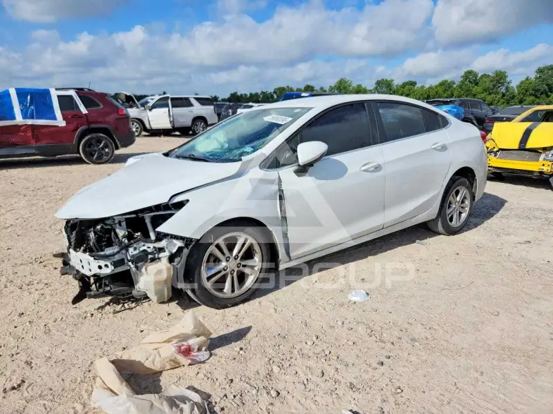 2018 Chevrolet Cruze фото