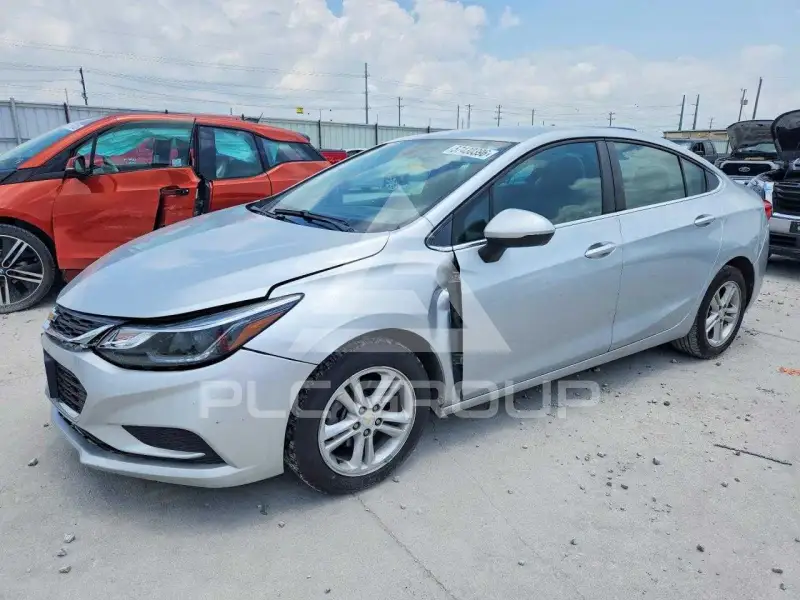 2018 Chevrolet Cruze фото