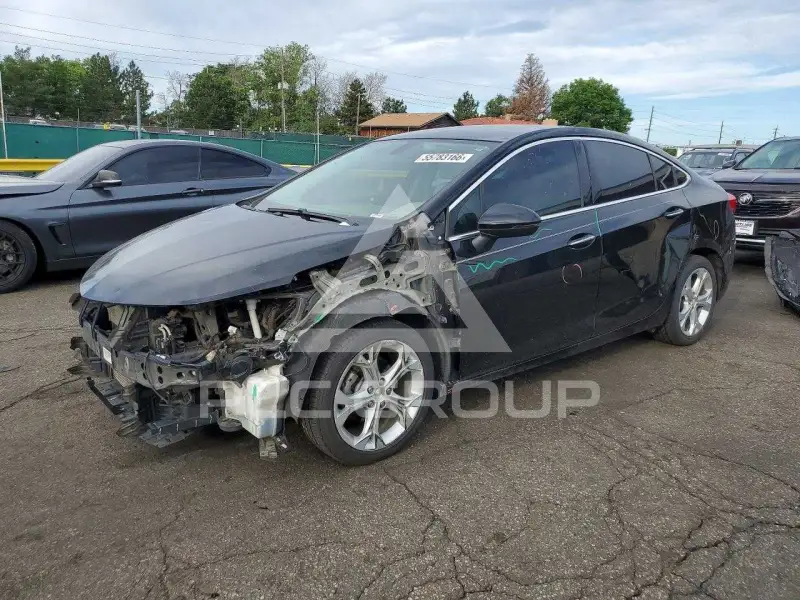 2018 Chevrolet Cruze photo