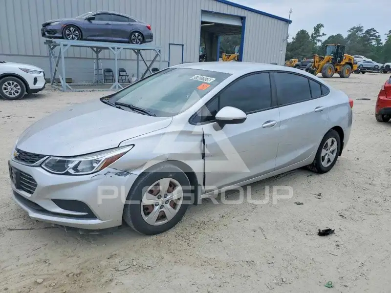 2018 Chevrolet Cruze photo