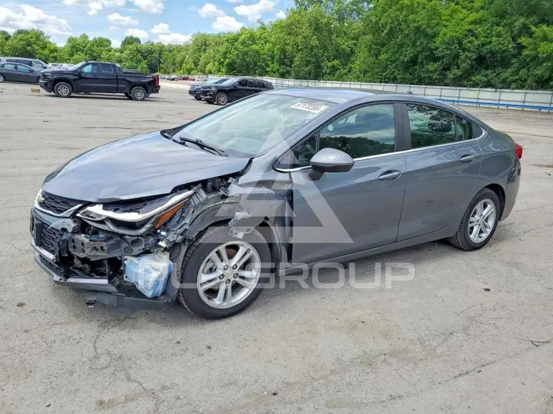 2018 Chevrolet Cruze photo