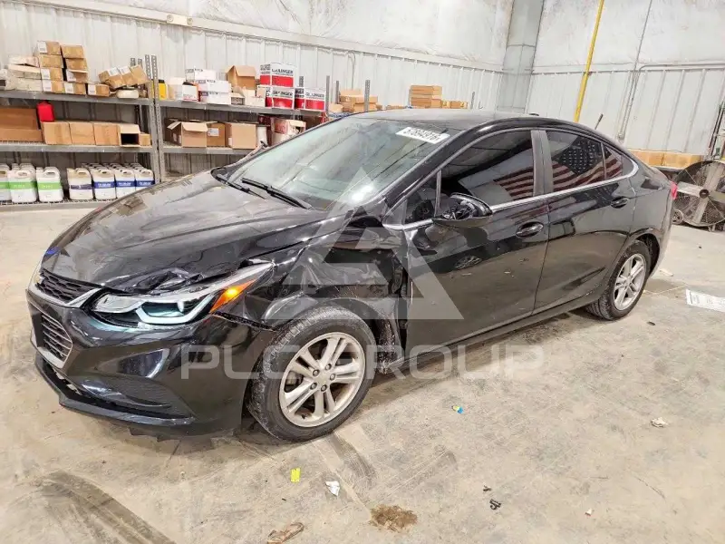 2018 Chevrolet Cruze photo