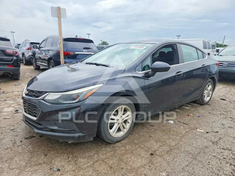 2018 Chevrolet Cruze photo