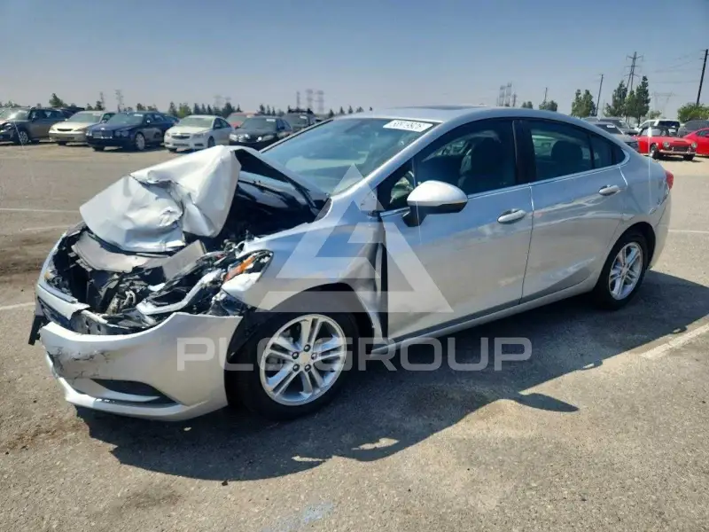 2018 Chevrolet Cruze photo