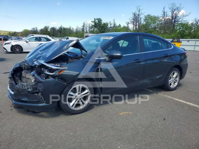 2018 Chevrolet Cruze photo