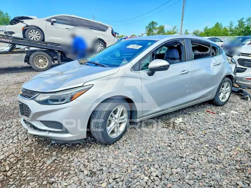2018 Chevrolet Cruze фото