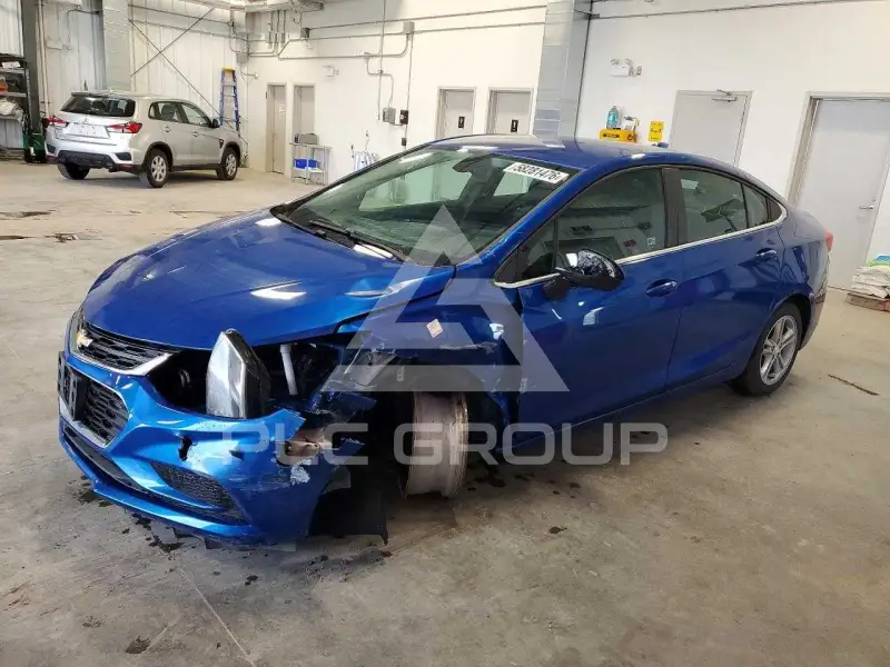 2018 Chevrolet Cruze photo