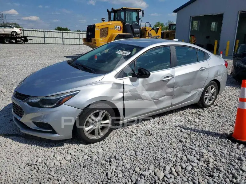 2018 Chevrolet Cruze photo