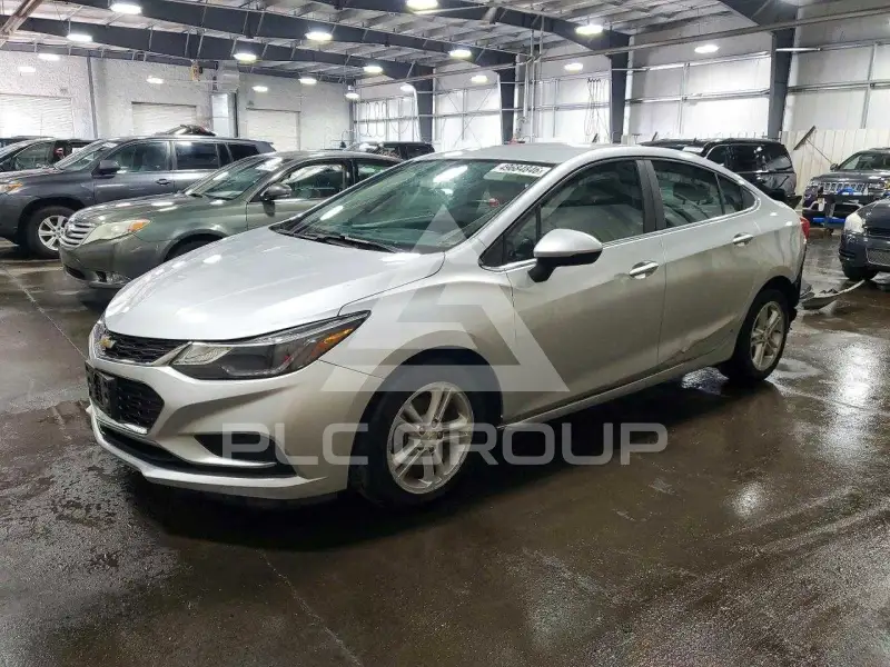 2018 Chevrolet Cruze photo