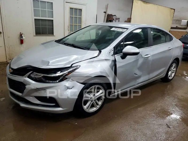 2018 Chevrolet Cruze photo