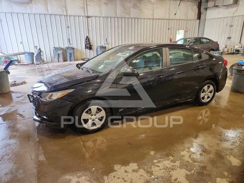 2018 Chevrolet Cruze photo