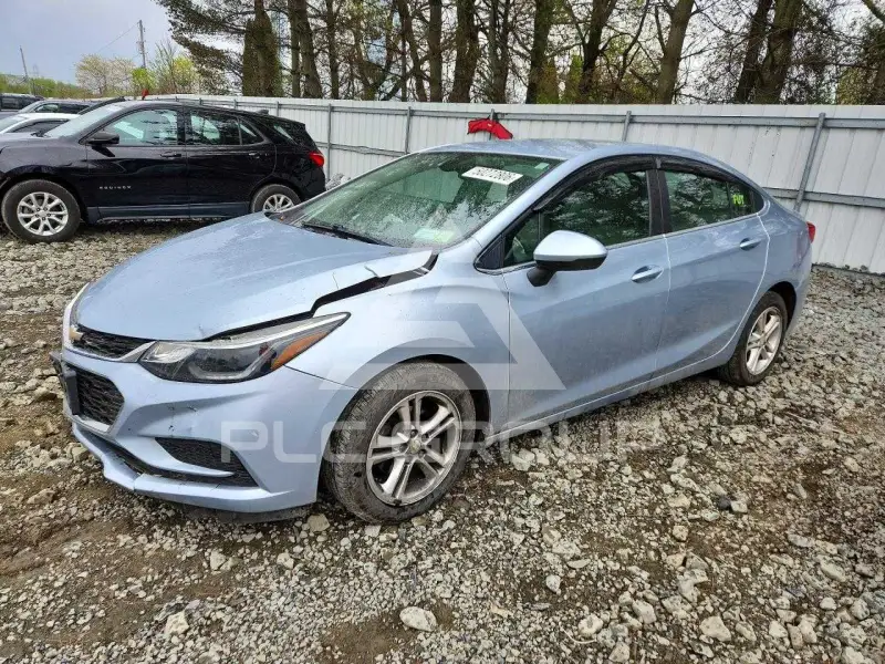 2018 Chevrolet Cruze photo