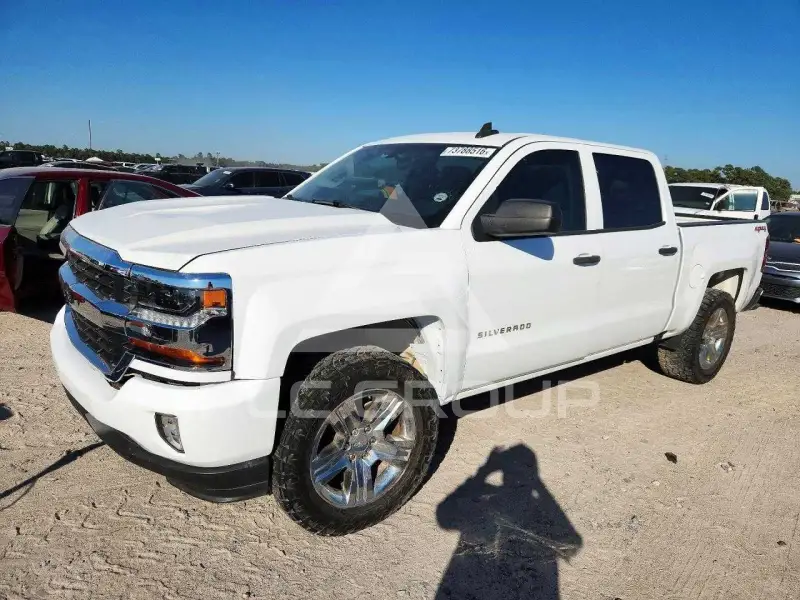 2018 Chevrolet Silverado фото