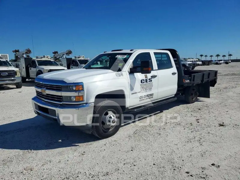 2018 Chevrolet Silverado фото