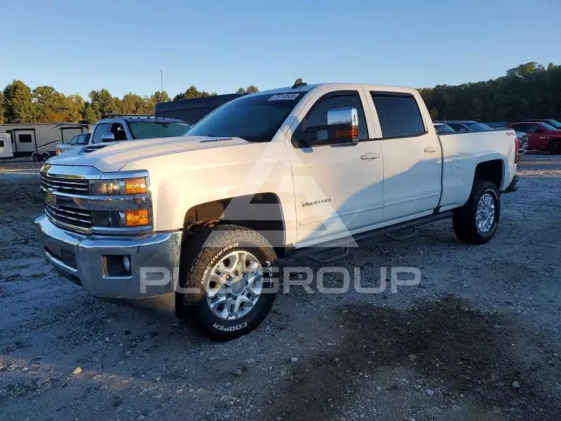 2018 Chevrolet Silverado фото