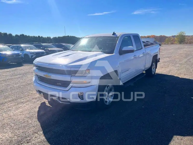 2018 Chevrolet Silverado фото