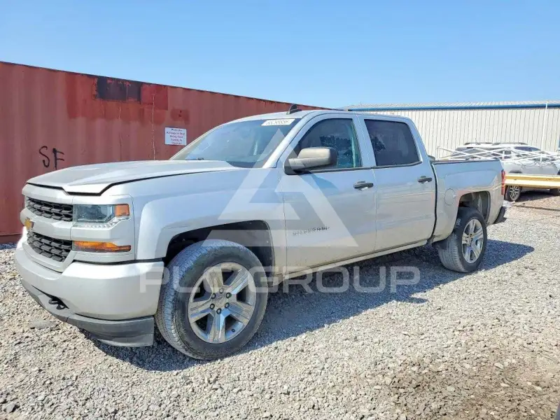 2018 Chevrolet Silverado photo