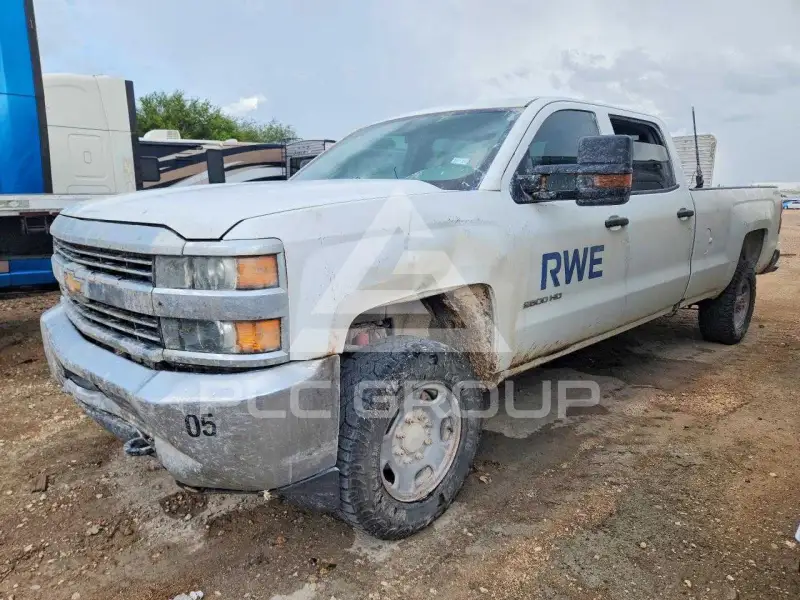 2018 Chevrolet Silverado фото