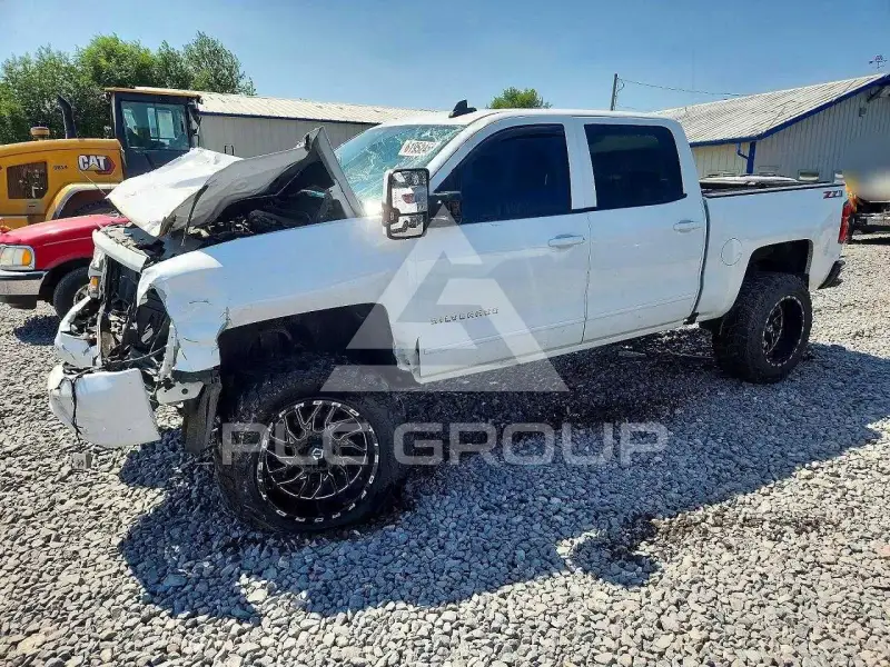 2018 Chevrolet Silverado photo
