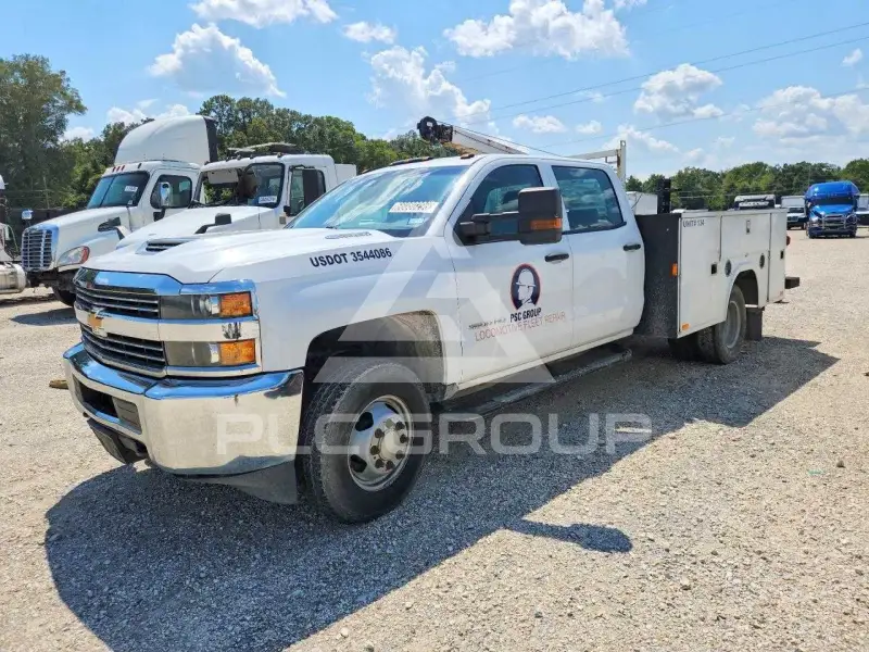 2018 Chevrolet Silverado фото