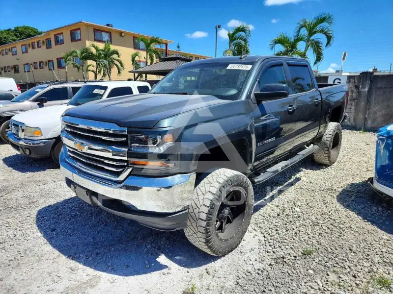 2018 Chevrolet Silverado фото
