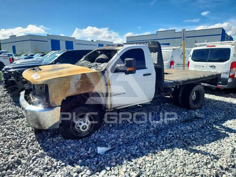 2018 Chevrolet Silverado фото