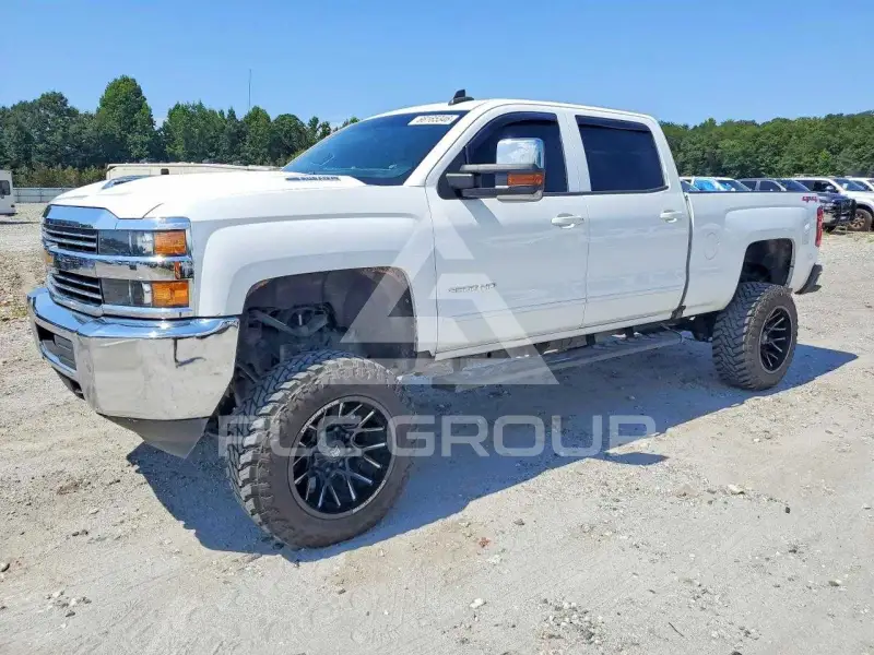 2018 Chevrolet Silverado photo