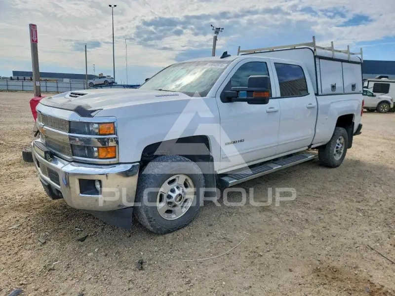 2018 Chevrolet Silverado фото