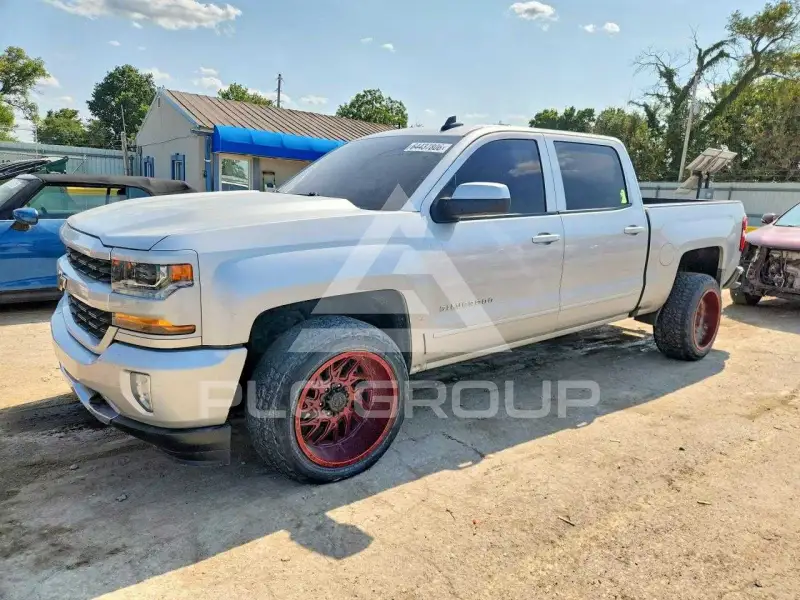 2018 Chevrolet Silverado photo