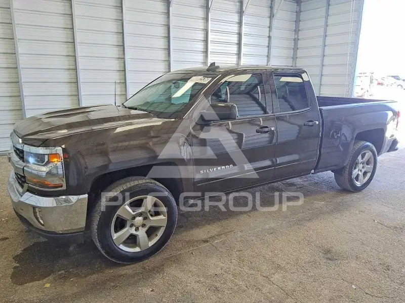 2018 Chevrolet Silverado photo