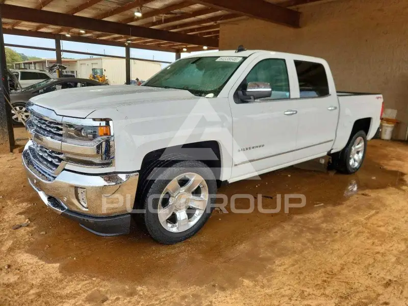 2018 Chevrolet Silverado photo