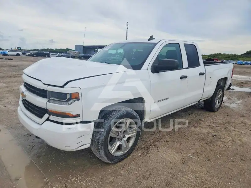 2018 Chevrolet Silverado фото