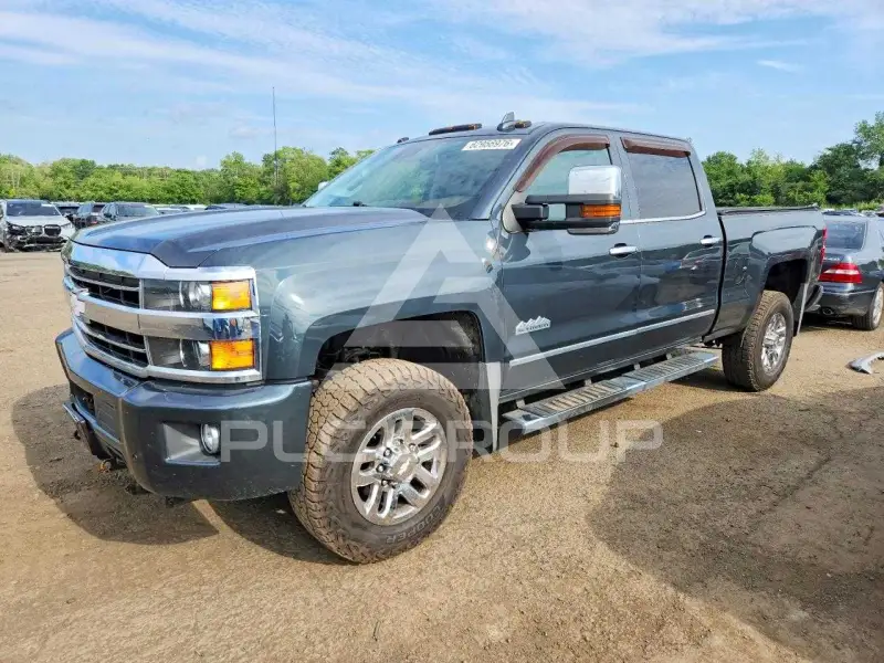 2018 Chevrolet Silverado фото