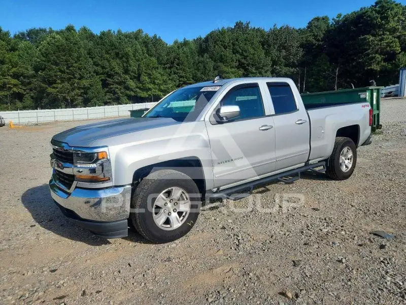 2018 Chevrolet Silverado photo