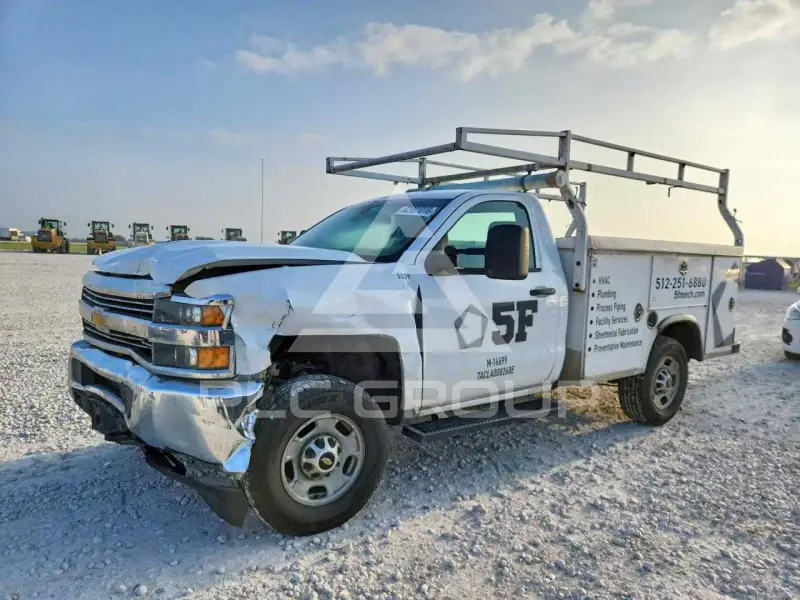 2018 Chevrolet Silverado photo