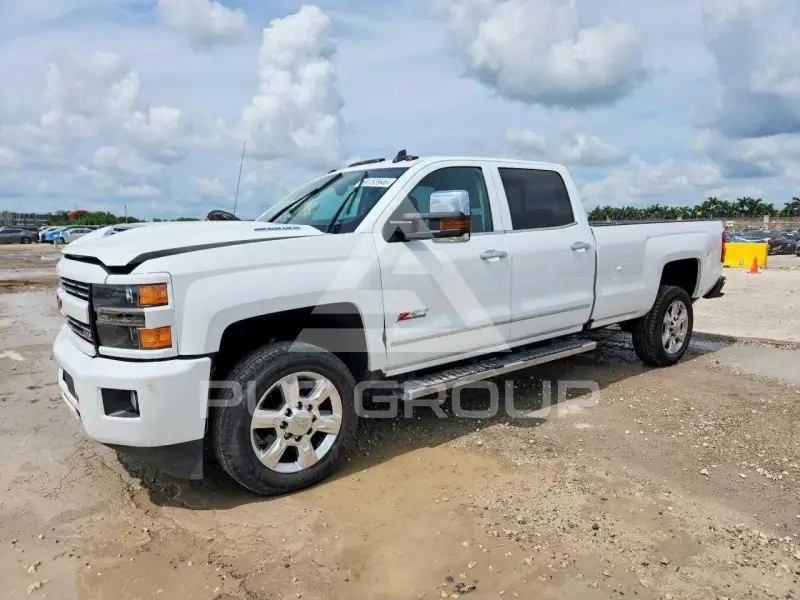 2018 Chevrolet Silverado фото