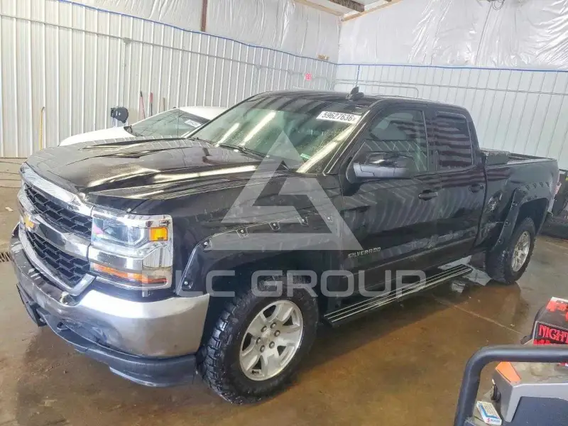 2018 Chevrolet Silverado photo