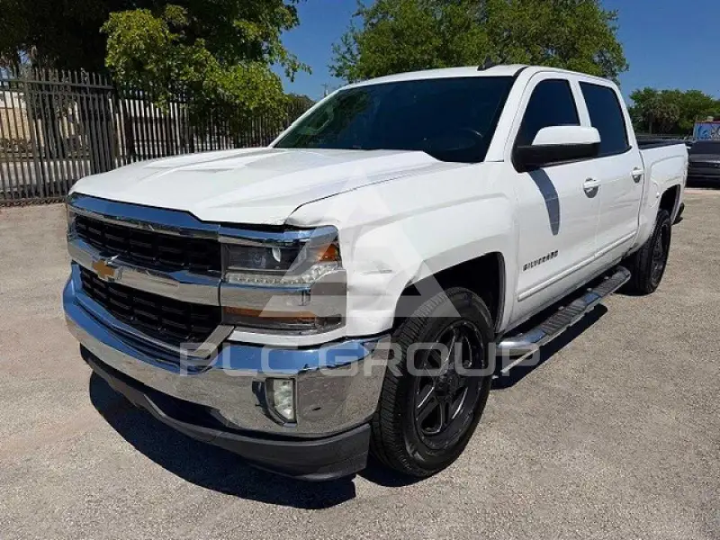 2018 Chevrolet Silverado photo