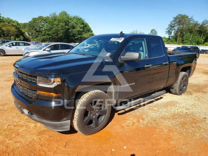2018 Chevrolet Silverado фото